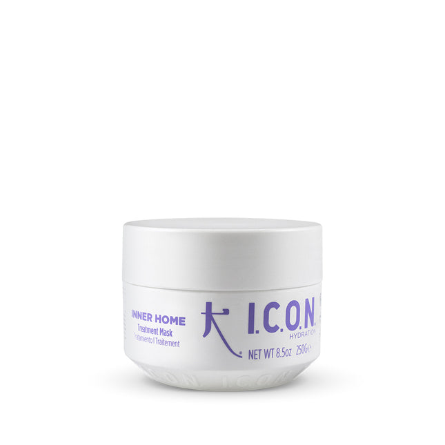 I.C.O.N. Inner Home Moisturizing Treatment 250ml Een super vochtinbrengend masker dat van binnenuit werkt. Herstelt, vult en repareert de structuur van het haar van de binnenste naar de buitenste laag.  Eigenschappen  Maakt onrustige textuur glad Herstelt innerlijke gezondheid Bevordert een ongelooflijke glans van binnen naar buiten Versterkt het haar met proteïne Voor alle haartypen
