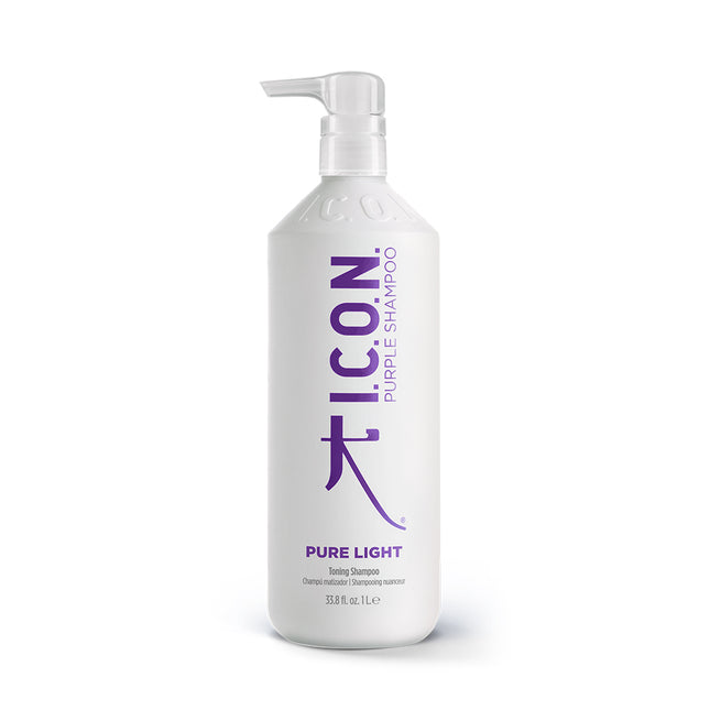 I.C.O.N. Pure Light Violet Toning Shampoo - Bescherm en tone. Gebruik een of twee keer per week om je kleur op te frissen. Breng Pure Light aan op nat haar, laat het schuimen en laat het 2 tot 5 minuten intrekken. Voor een optimaal resultaat vervolg met Pure Light Conditioner.